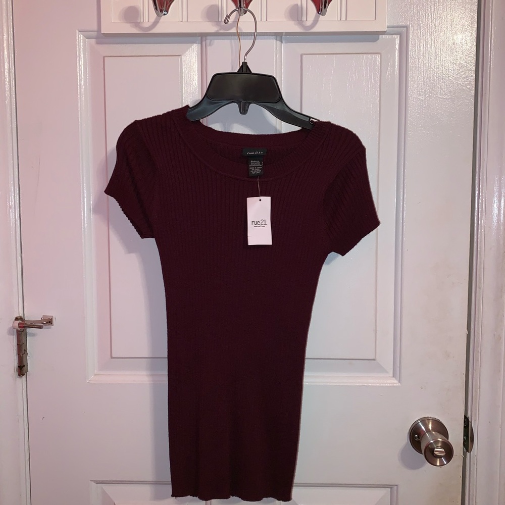 RUE 21 Top